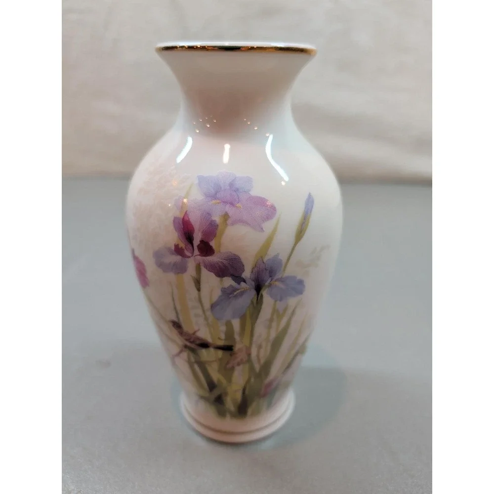 Yamaji Japan Floral Porcelain Bud Vase Purple Iris Gold Rim Vintage 6.75 inch